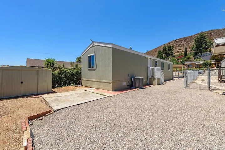 8213 Sunset Road, Lakeside, California 92040
