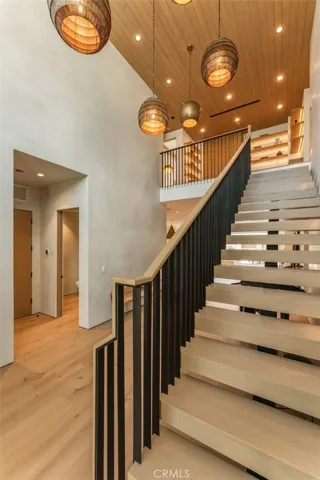 10433 Valley Spring Lane, Toluca Lake, California 91602