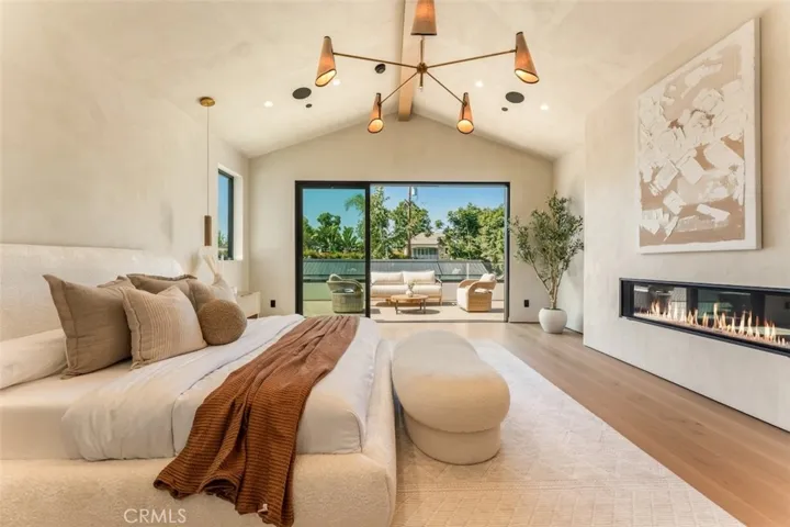 10433 Valley Spring Lane, Toluca Lake, California 91602