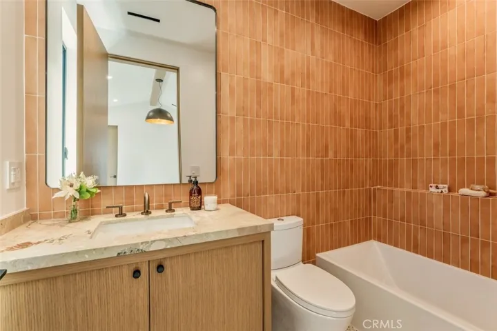 10433 Valley Spring Lane, Toluca Lake, California 91602