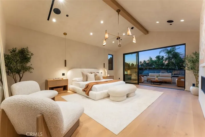 10433 Valley Spring Lane, Toluca Lake, California 91602