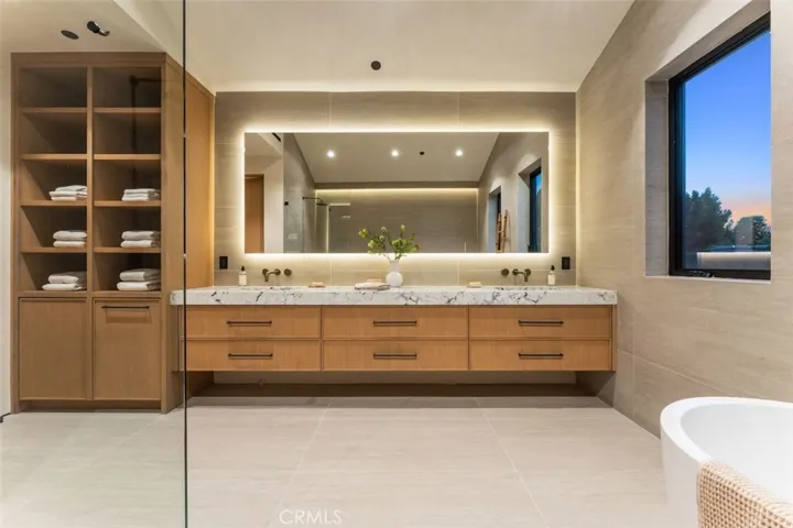 10433 Valley Spring Lane, Toluca Lake, California 91602