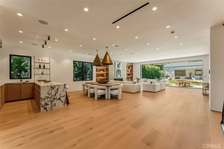 10433 Valley Spring Lane, Toluca Lake, California 91602