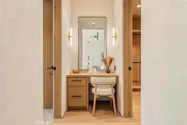 10433 Valley Spring Lane, Toluca Lake, California 91602