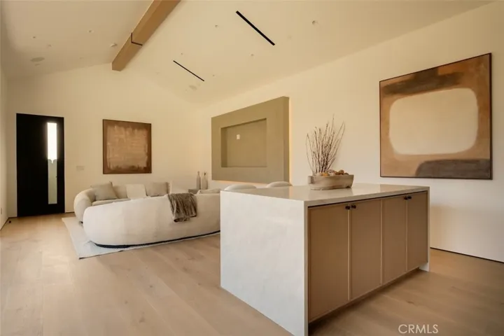 10433 Valley Spring Lane, Toluca Lake, California 91602