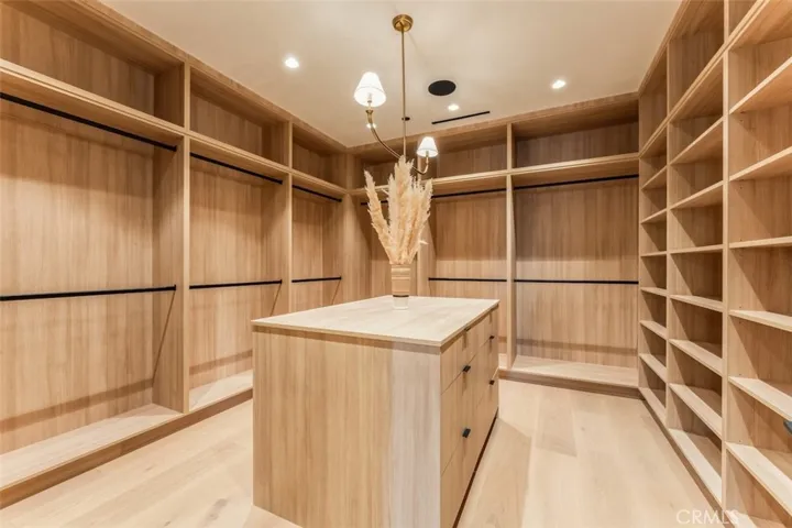 10433 Valley Spring Lane, Toluca Lake, California 91602