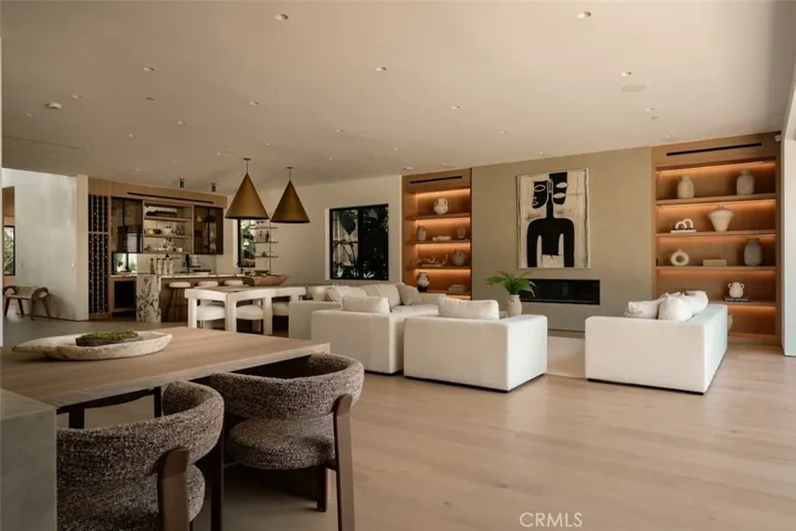 10433 Valley Spring Lane, Toluca Lake, California 91602