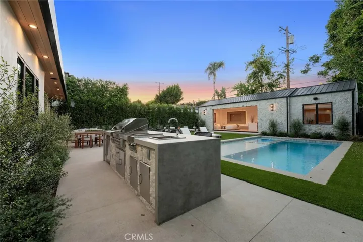 10433 Valley Spring Lane, Toluca Lake, California 91602