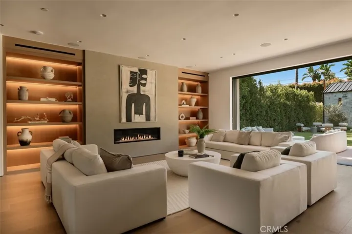 10433 Valley Spring Lane, Toluca Lake, California 91602