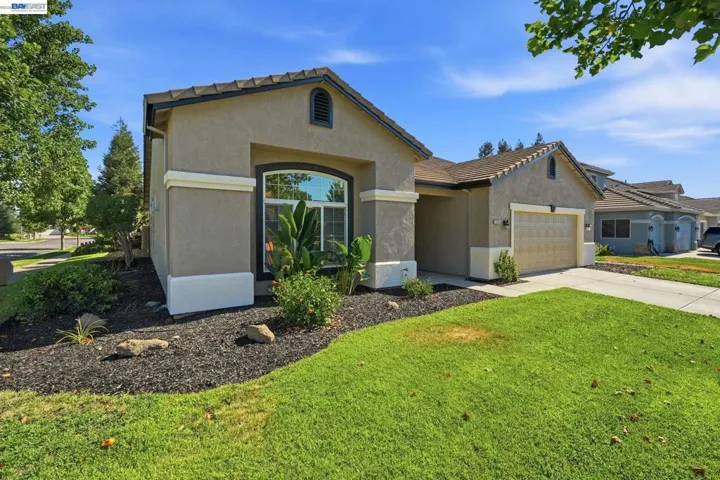 1532 Sophie Ln, Escalon, California 95320