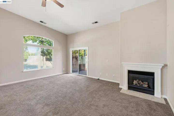 1532 Sophie Ln, Escalon, California 95320