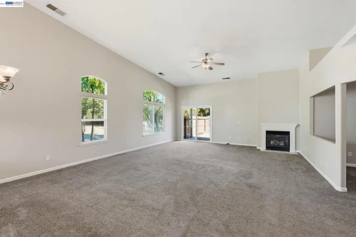 1532 Sophie Ln, Escalon, California 95320