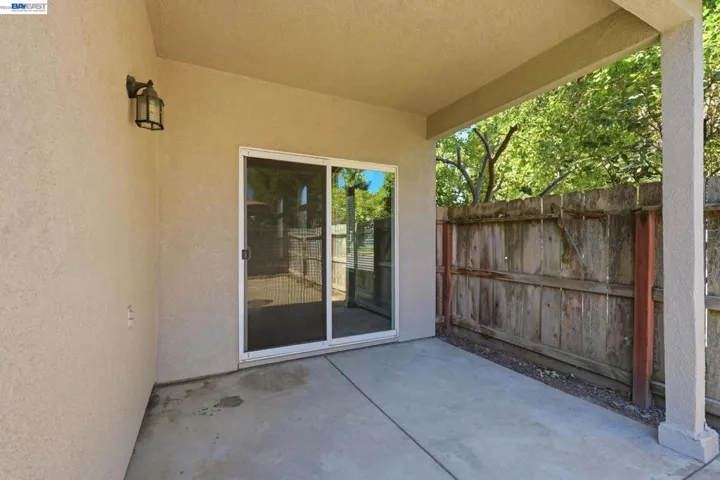 1532 Sophie Ln, Escalon, California 95320