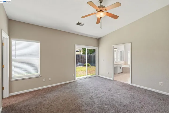 1532 Sophie Ln, Escalon, California 95320