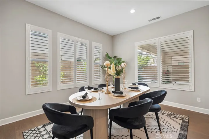 370 Sawbuck, Irvine, California 92618