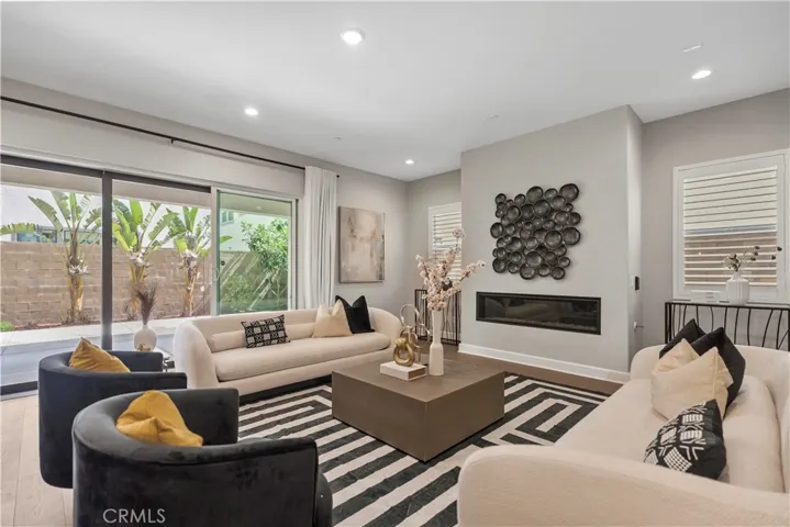 370 Sawbuck, Irvine, California 92618