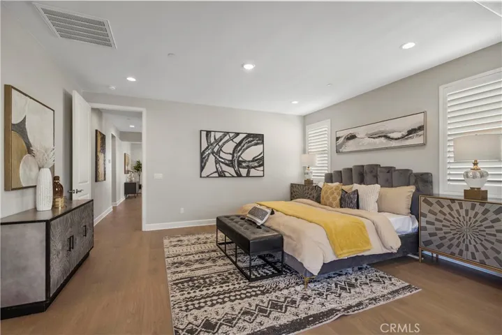 370 Sawbuck, Irvine, California 92618
