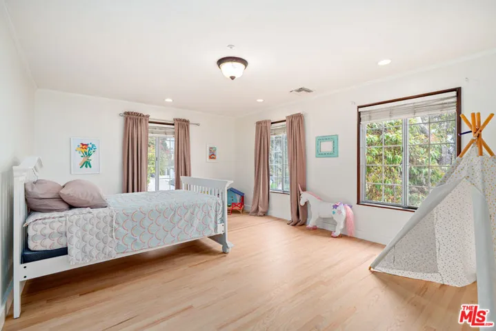 1601 Ard Eevin Avenue, Glendale, California 91202