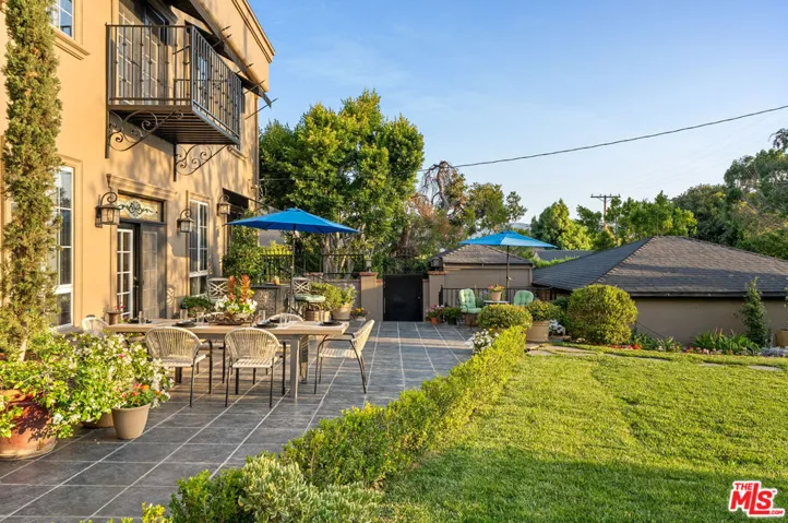 1601 Ard Eevin Avenue, Glendale, California 91202