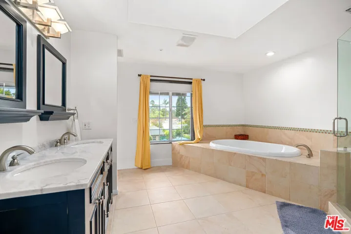 1601 Ard Eevin Avenue, Glendale, California 91202