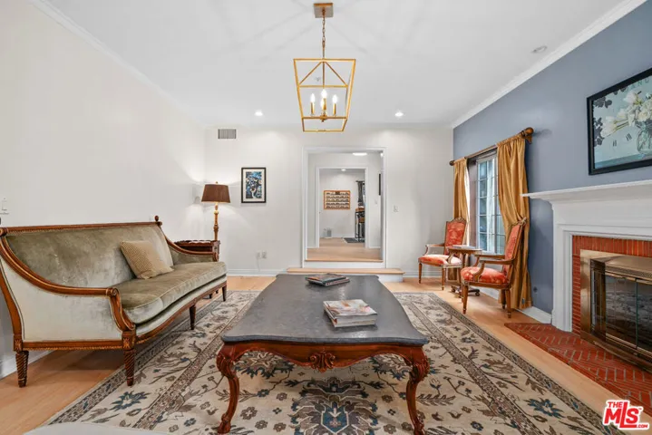 1601 Ard Eevin Avenue, Glendale, California 91202