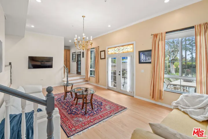 1601 Ard Eevin Avenue, Glendale, California 91202