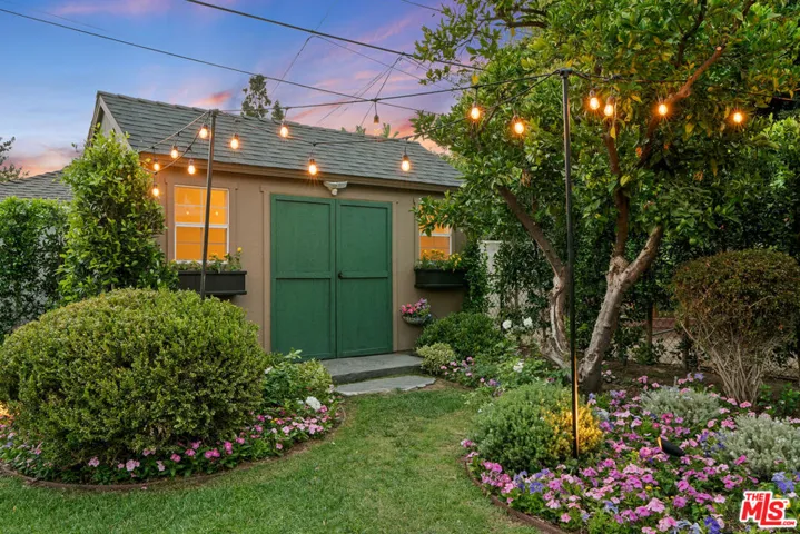 1601 Ard Eevin Avenue, Glendale, California 91202