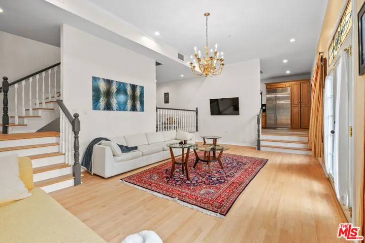 1601 Ard Eevin Avenue, Glendale, California 91202