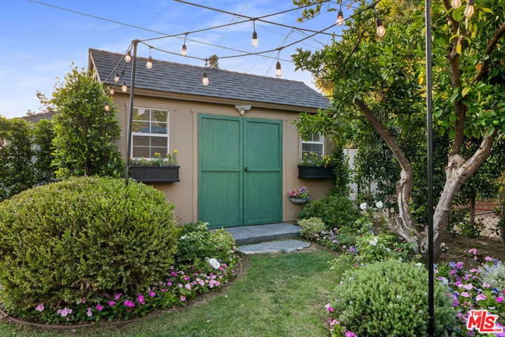1601 Ard Eevin Avenue, Glendale, California 91202