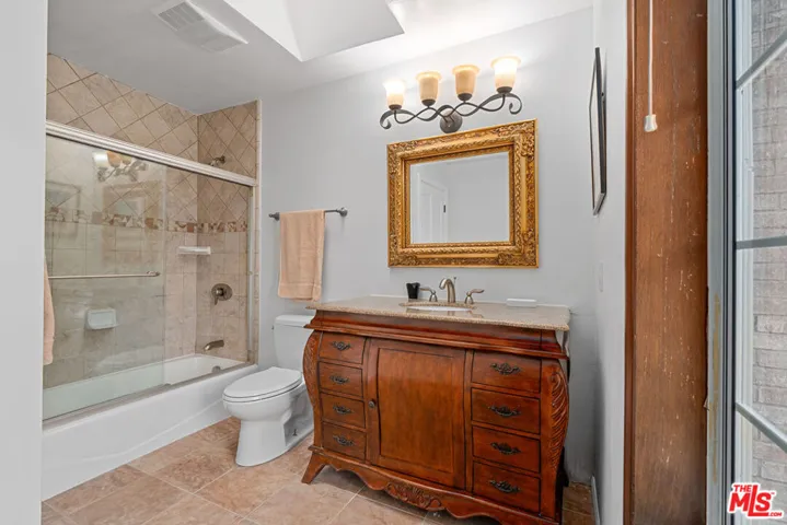 1601 Ard Eevin Avenue, Glendale, California 91202