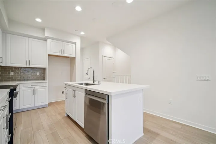 156 Balsawood, Tustin, California 92780