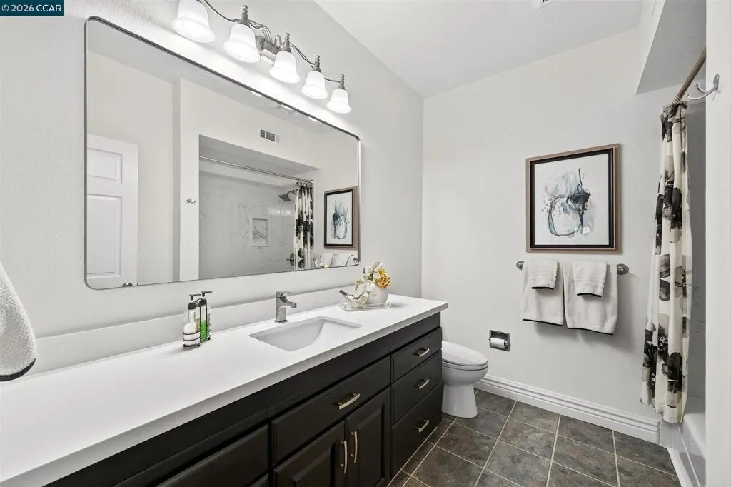 Downstairs OnSuite Bathroom