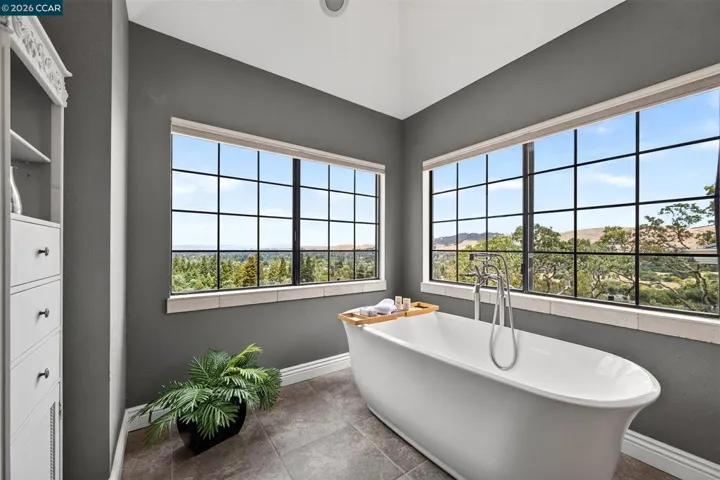 Primary Bathroom Tub