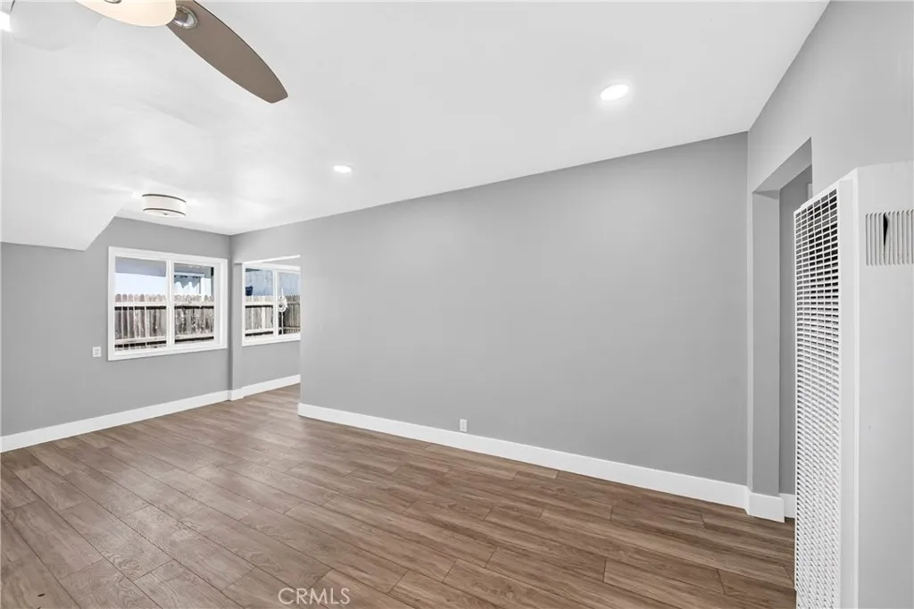 Inside shot 12-13717 1/2 Yukon Ave