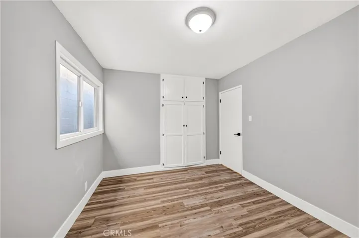 Inside shot 15-13719 1/2 Yukon Ave