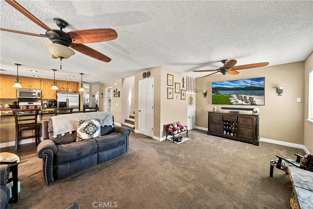 42301 Woodstone, Lancaster, California 93536 — photo 5