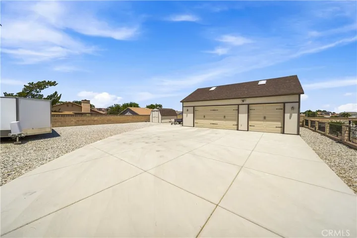 42301 Woodstone, Lancaster, California 93536