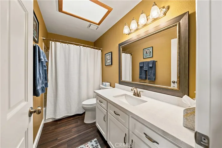 42301 Woodstone, Lancaster, California 93536