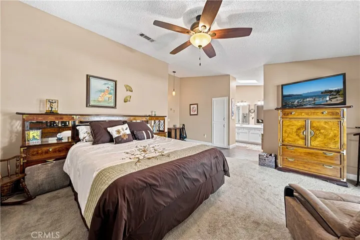 42301 Woodstone, Lancaster, California 93536