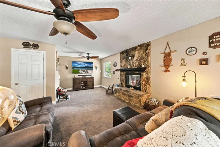 42301 Woodstone, Lancaster, California 93536
