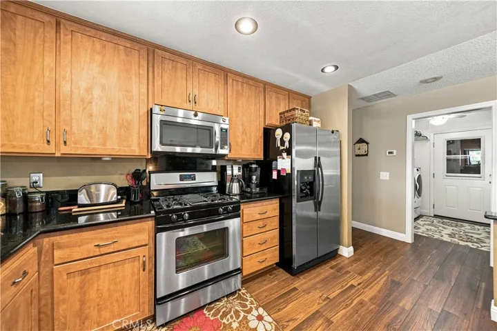 42301 Woodstone, Lancaster, California 93536