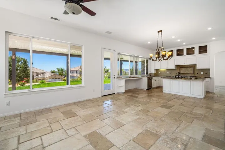 52-web-or-mls-GS_CanyonCrest_Miller_0726