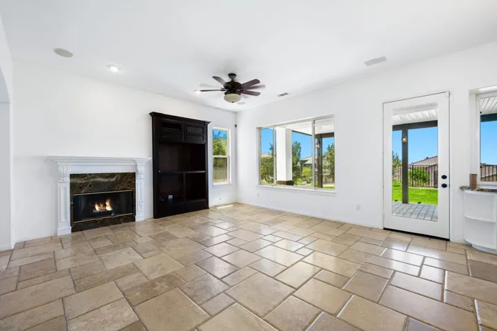50-web-or-mls-GS_CanyonCrest_Miller_0726