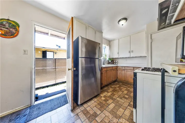 3723 Randolph, Huntington Park, California 90255