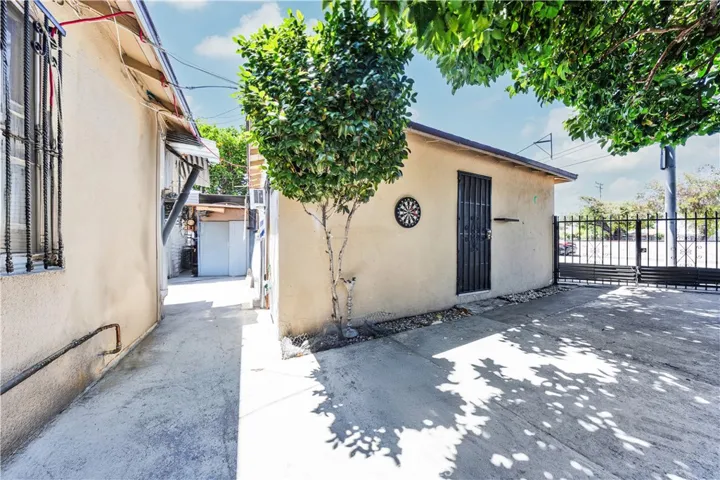 3723 Randolph, Huntington Park, California 90255
