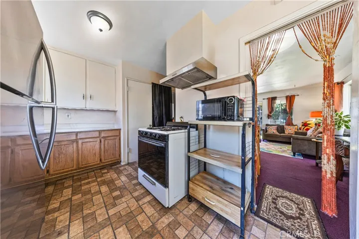 3723 Randolph, Huntington Park, California 90255