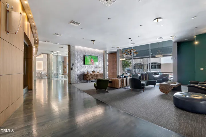 840 E Green St- HsHProd-9