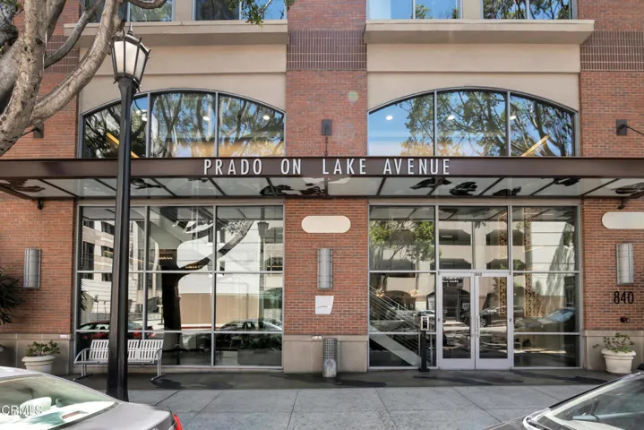 840 E Green St- HsHProd-45