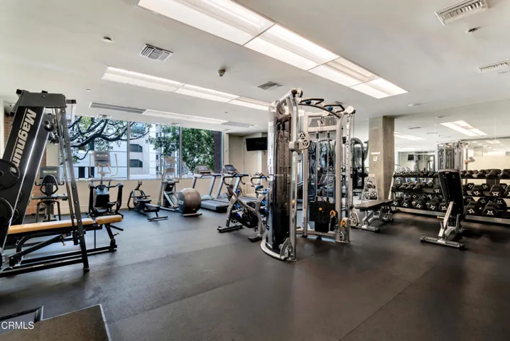 840 E Green St- HsHProd-14