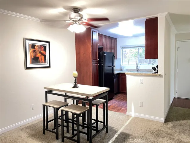5540 Owensmouth, Woodland Hills, California 91367